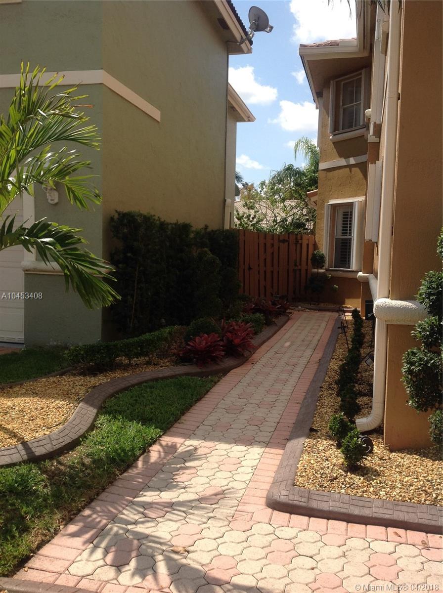 SUNFLOWER AT THE HAMMOCKS - Residential