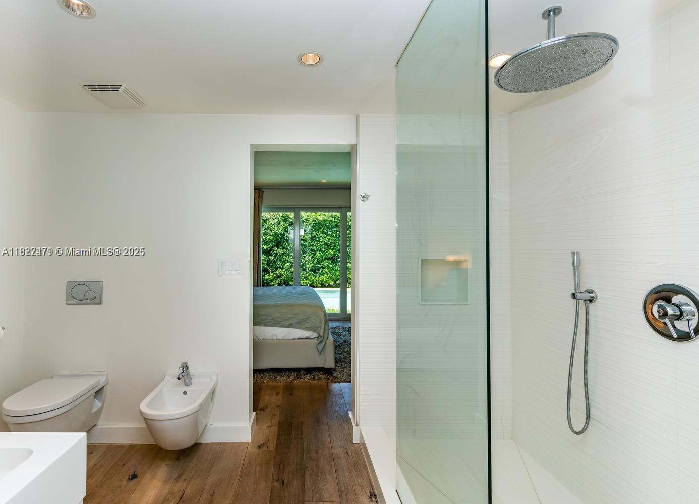 LAKE VIEW SUB - Residential Lease