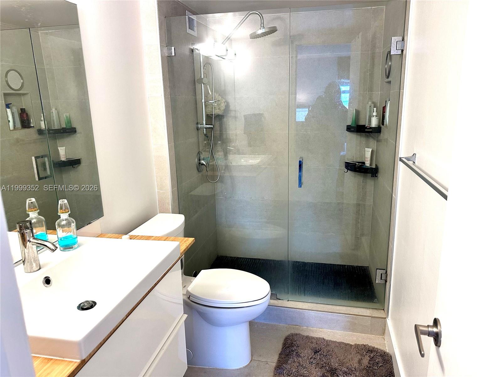 ADMIRAL TOWERS CONDO - Residential Lease