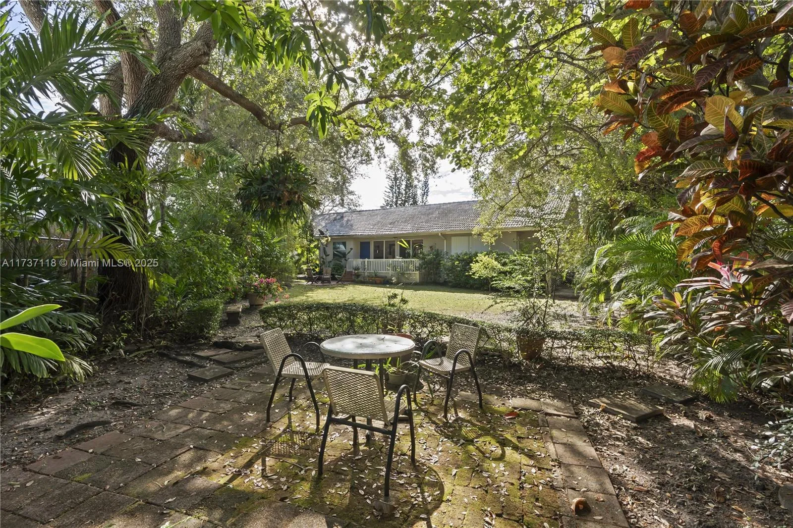 Miami, Florida 33156, United States, 3 Bedrooms Bedrooms, ,3 BathroomsBathrooms,Residential,Active,10455