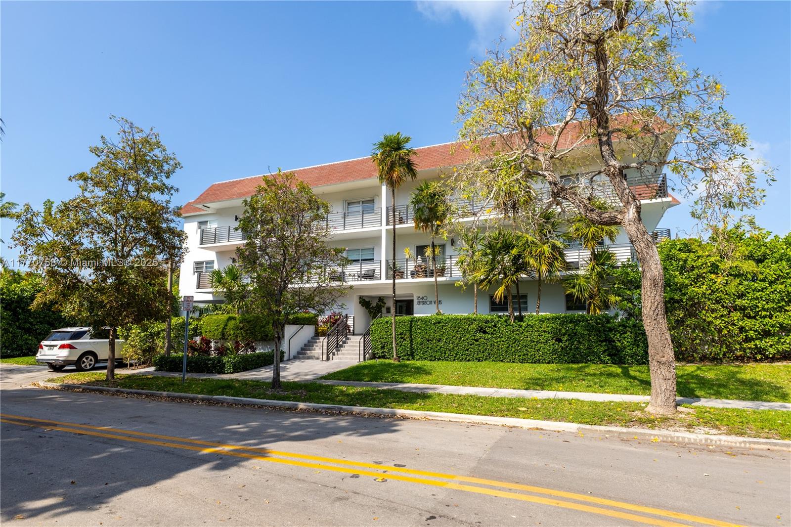 Rental Property at 1840 Jefferson Ave 103, Miami Beach, Miami-Dade County, Florida - Bedrooms: 2 
Bathrooms: 2  - $3,350 MO.