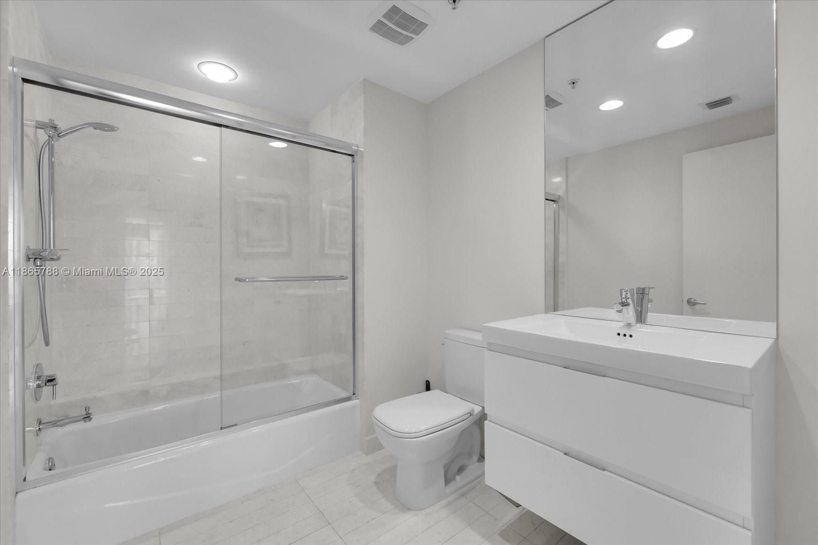 MARINA PALMS RESIDENCES N - Residential