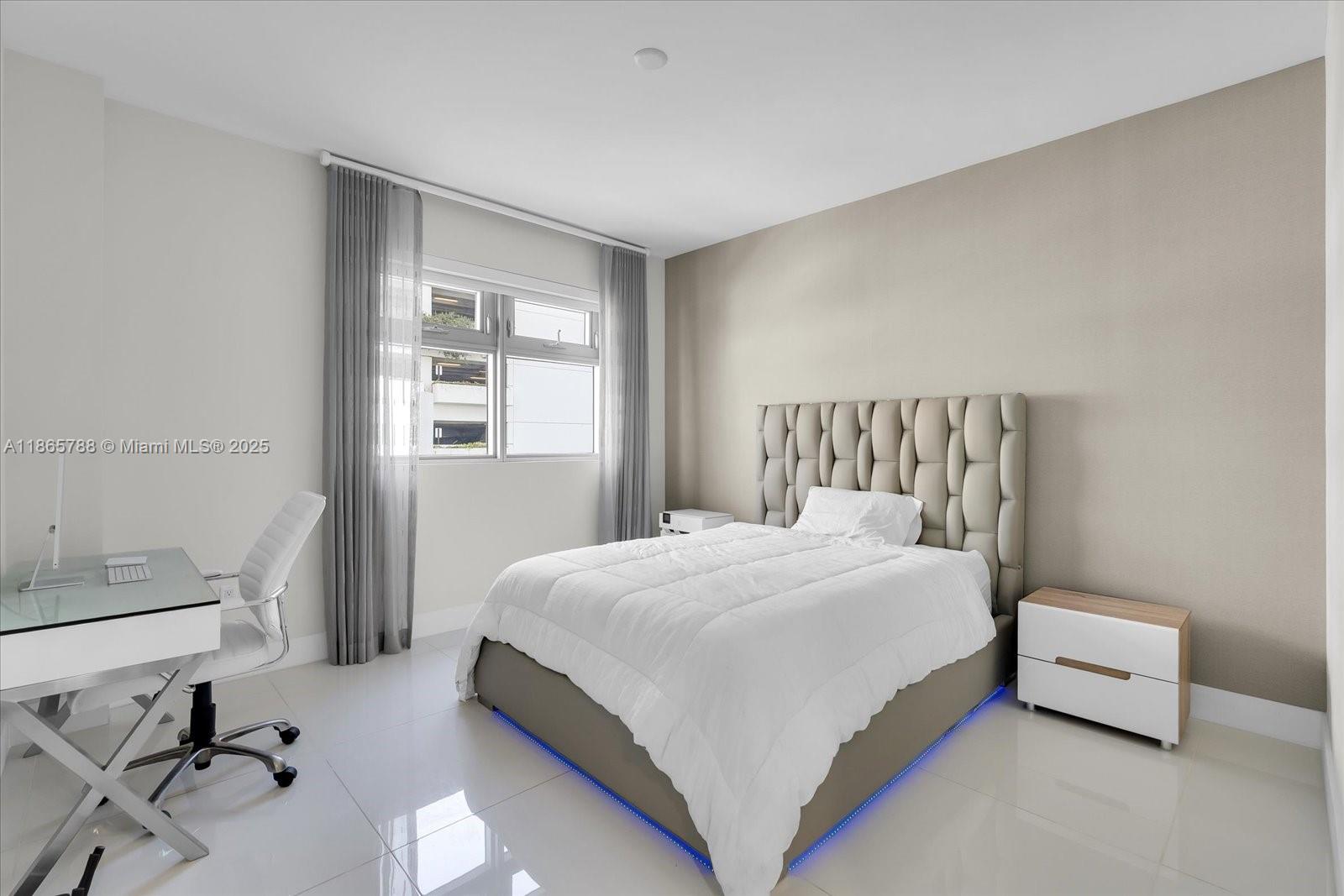 MARINA PALMS RESIDENCES N - Residential