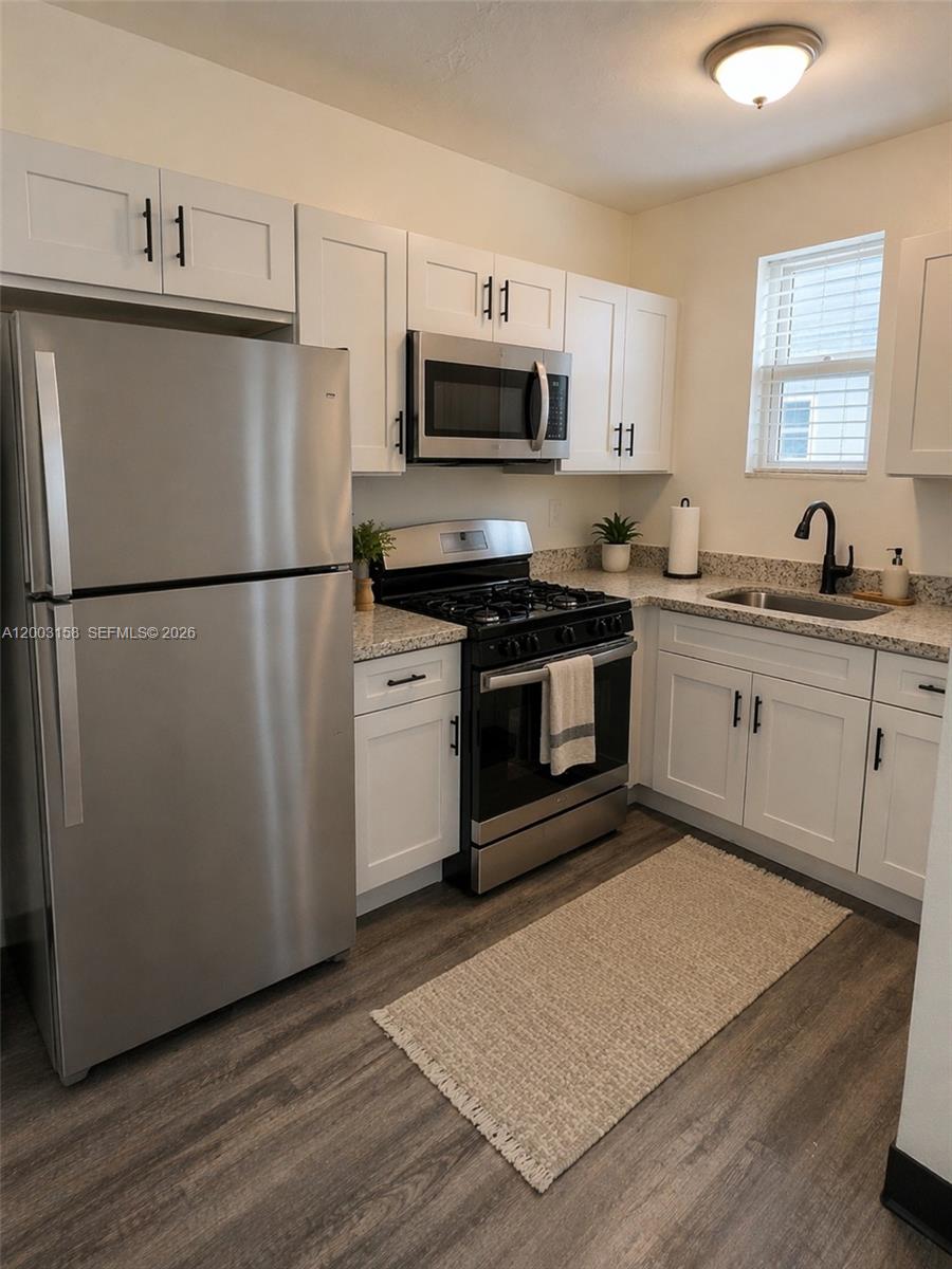 HIGHLAND PARK - Residential Lease