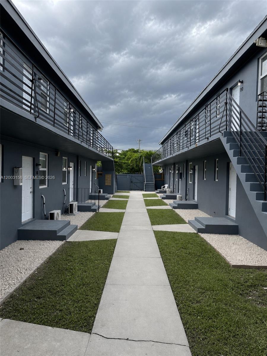 HIGHLAND PARK - Residential Lease