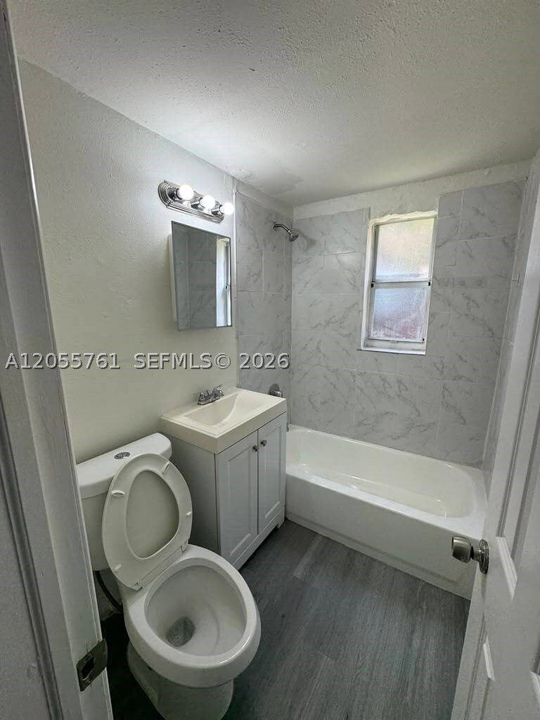 3669 Thomas Ave 6