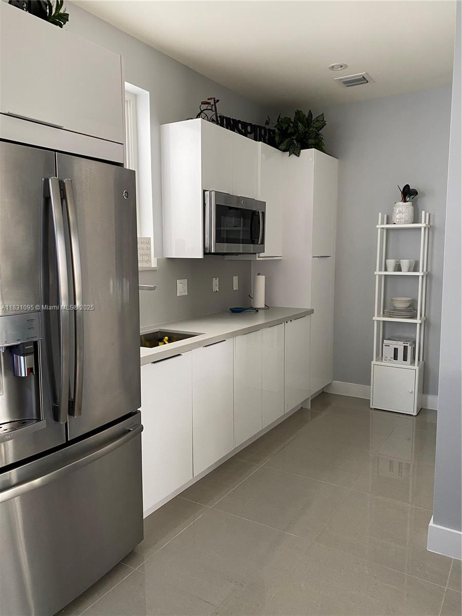 10424 NW 63rd Ter 01