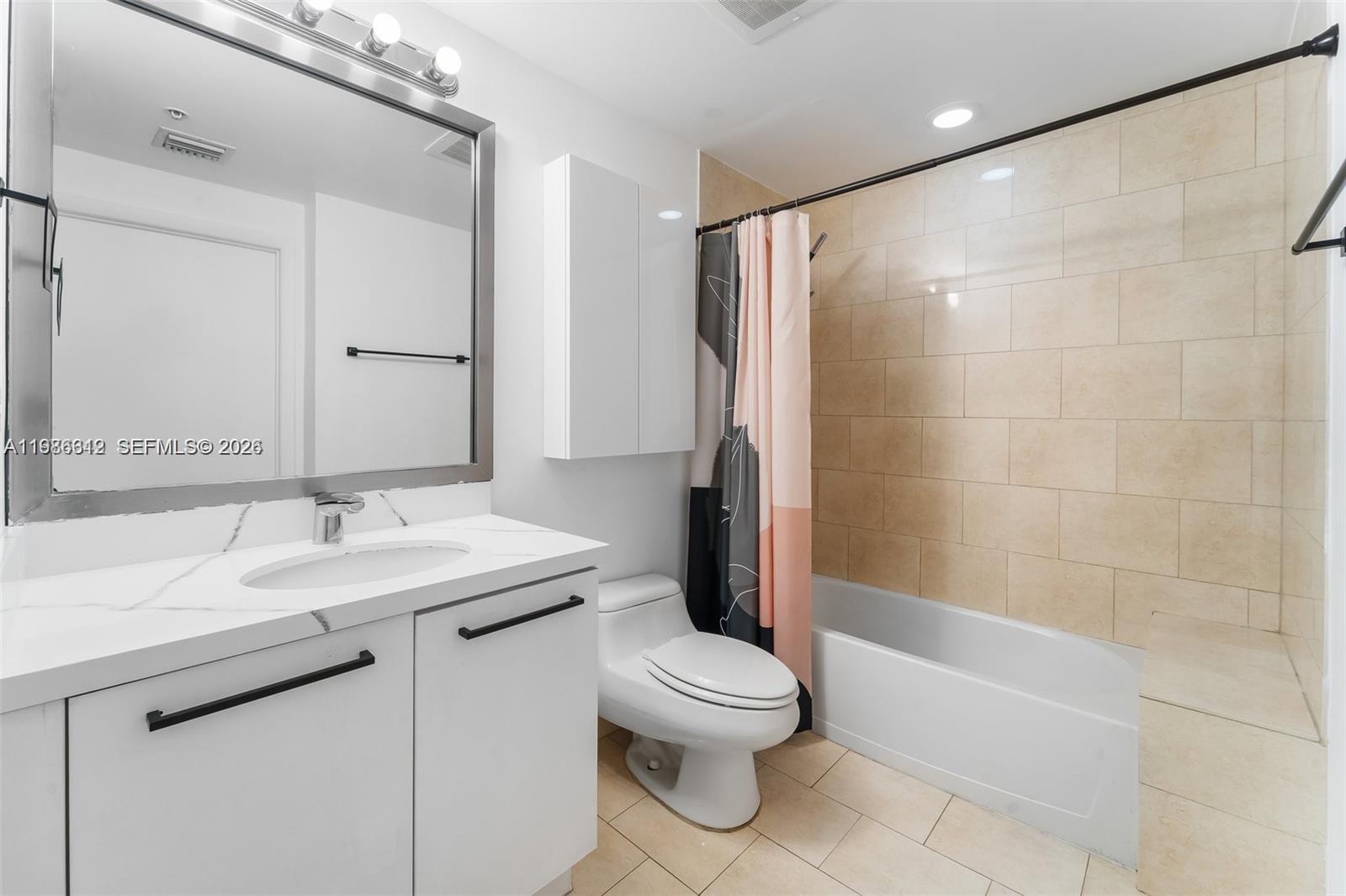 IVY CONDO - Residential Lease