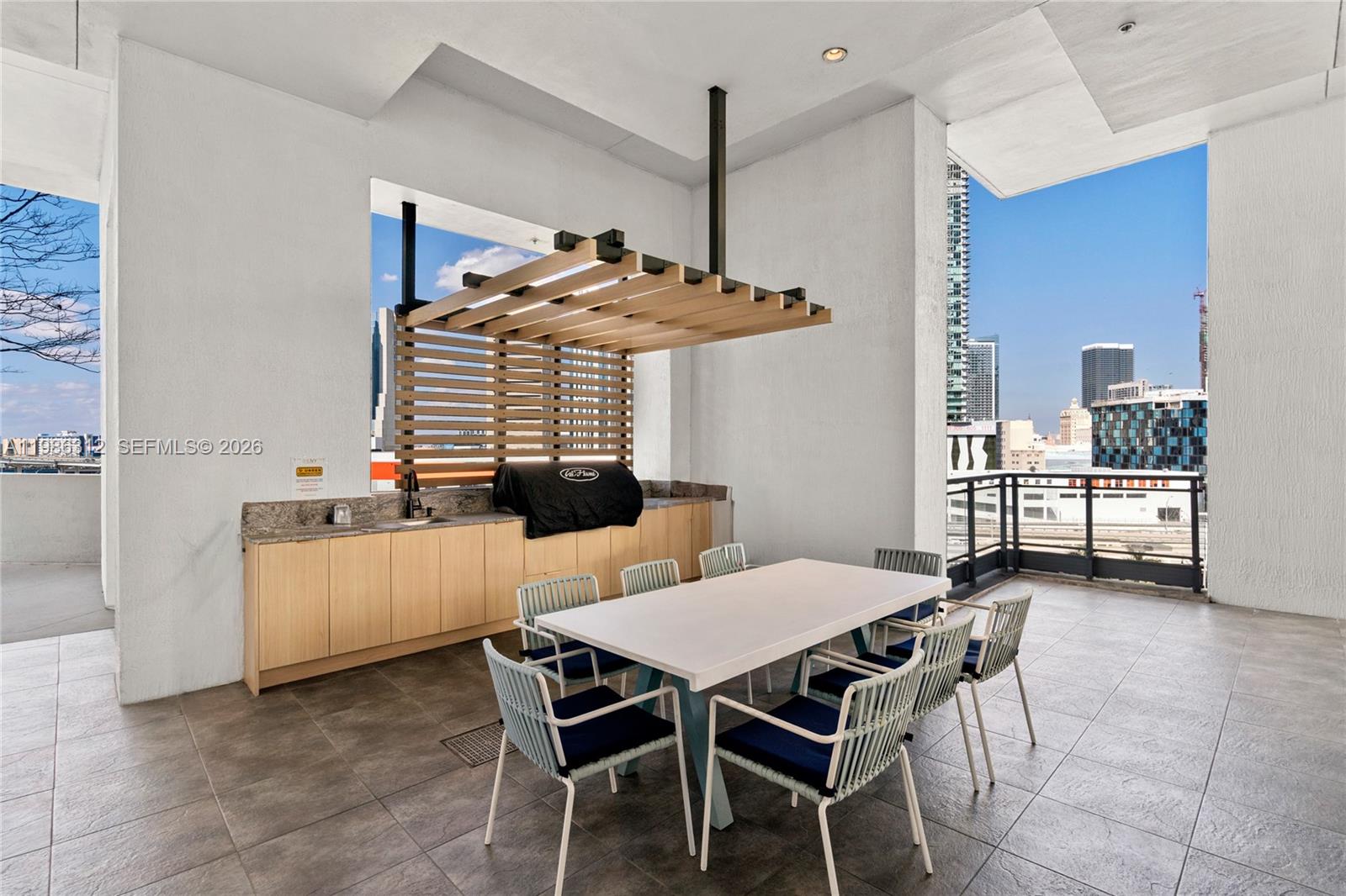 IVY CONDO - Residential Lease