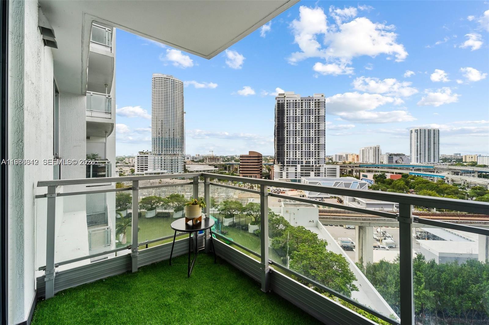 IVY CONDO - Residential Lease