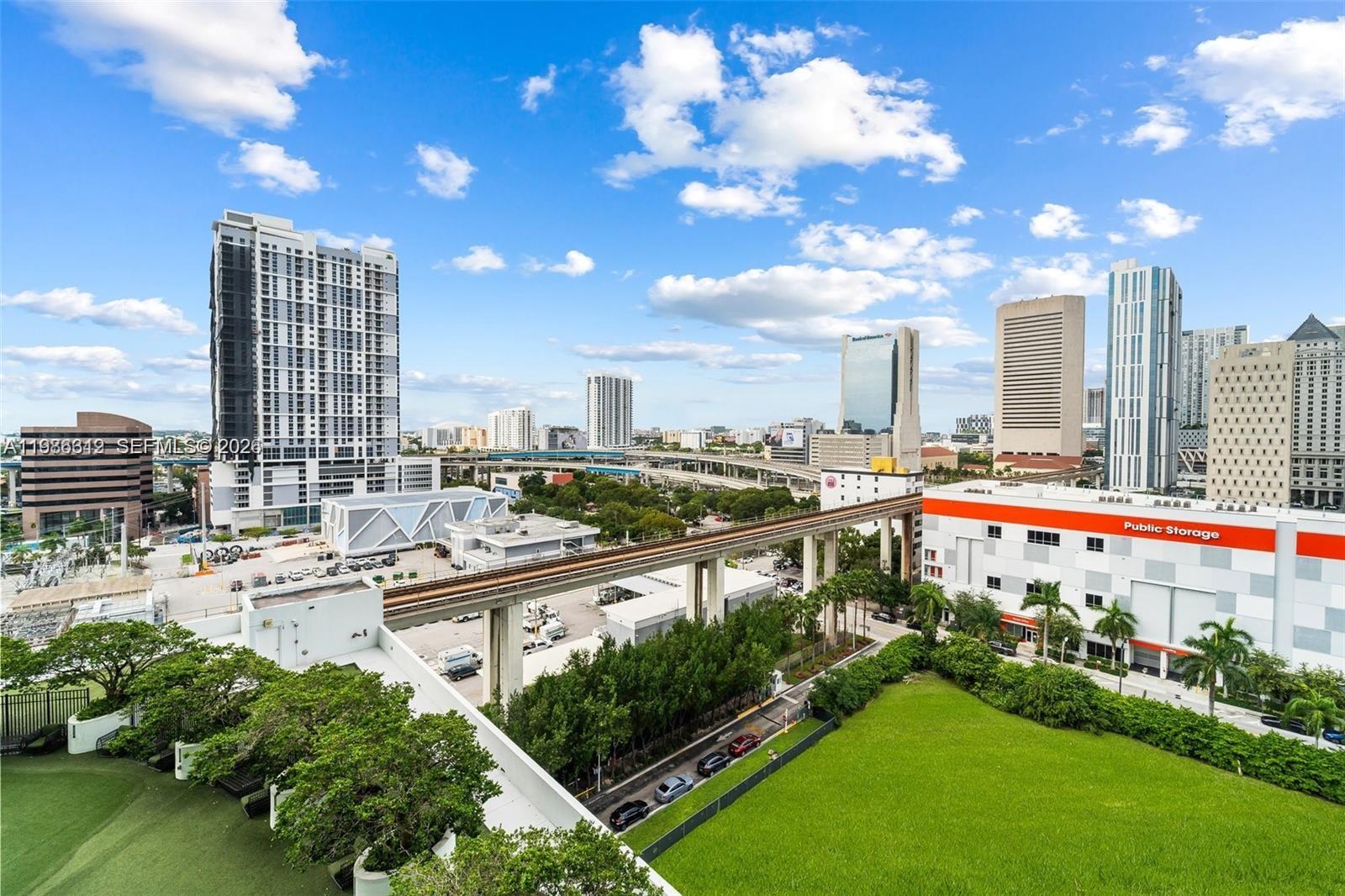 IVY CONDO - Residential Lease