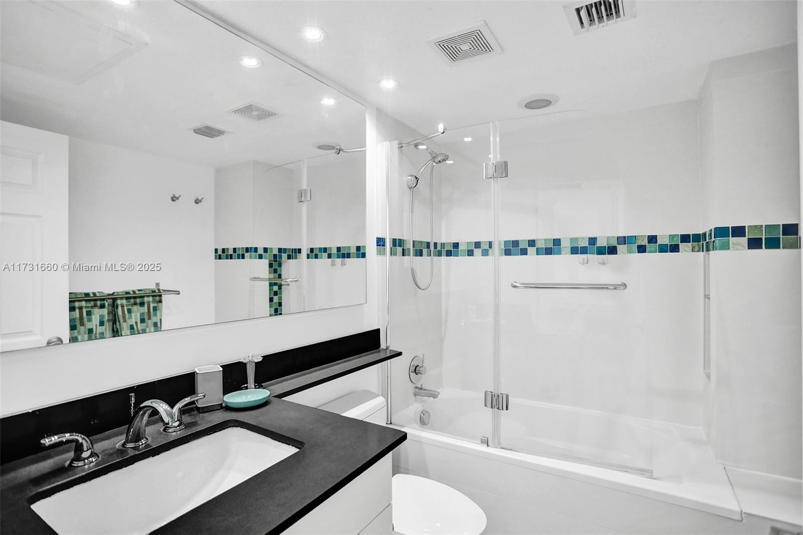 WAVE CONDO - Residential Lease