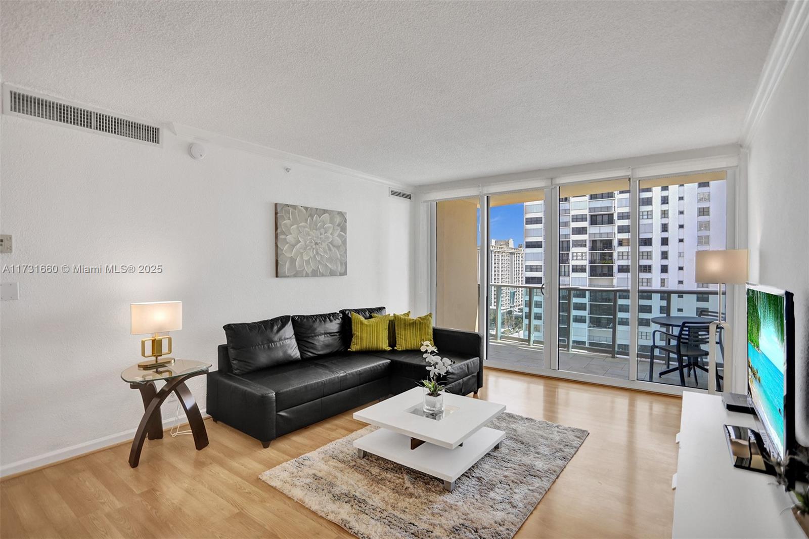 WAVE CONDO - Residential Lease