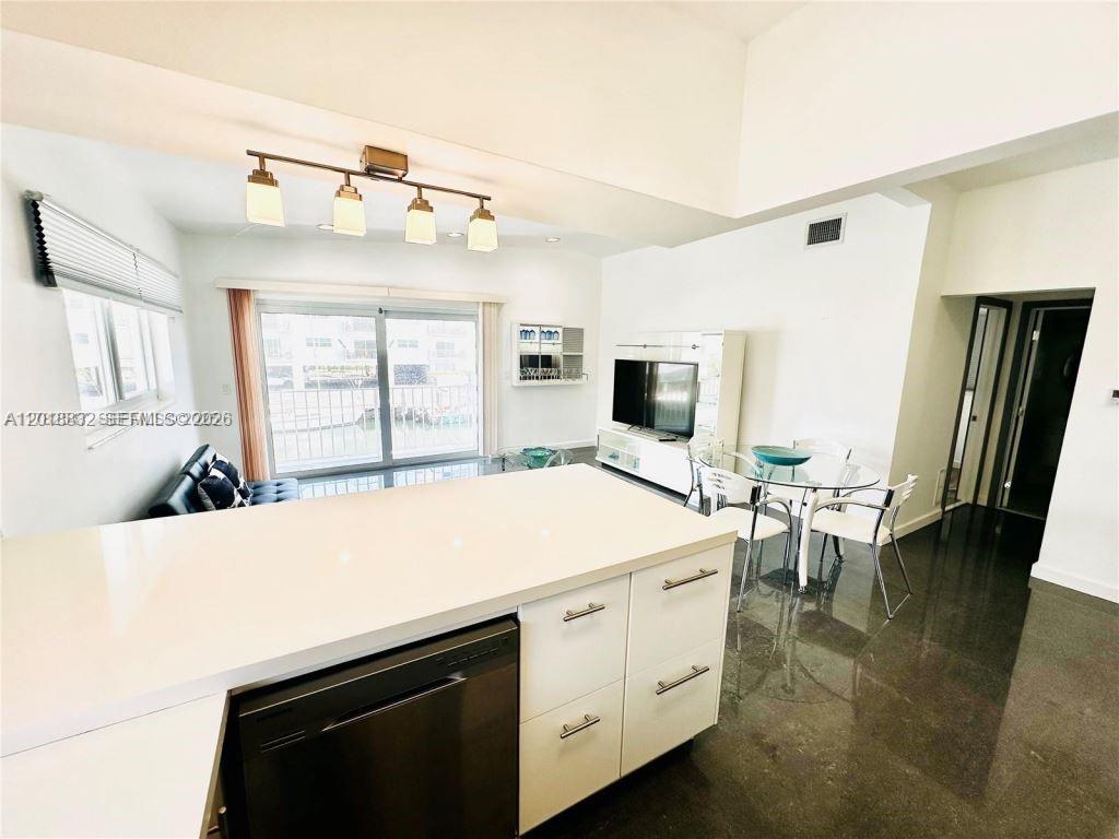 EASTERN SHORES 2ND ADDN - Residential