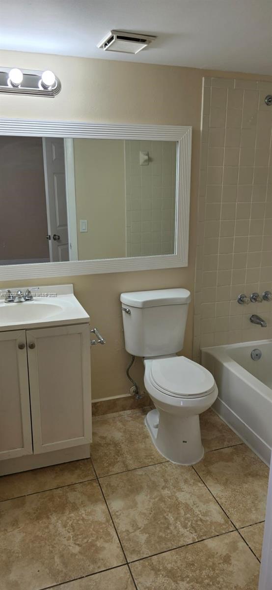 PALMS OF PEMBROKE CONDO - Residential Lease
