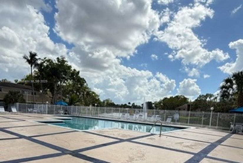 PALMS OF PEMBROKE CONDO - Residential Lease