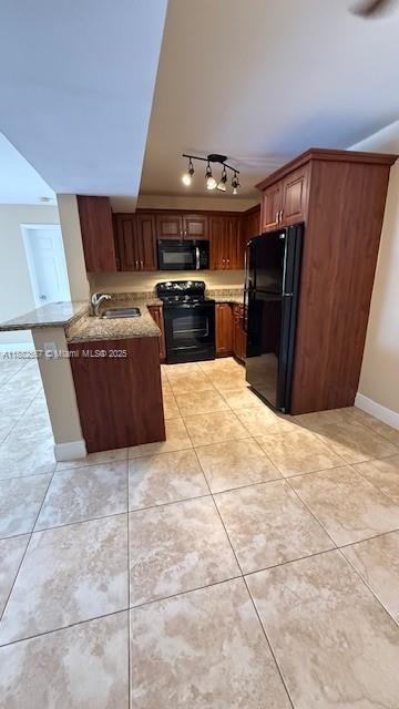 PALMS OF PEMBROKE CONDO - Residential Lease