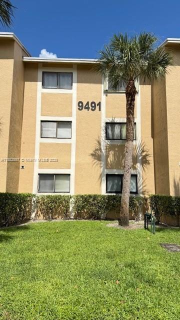 PALMS OF PEMBROKE CONDO - Residential Lease