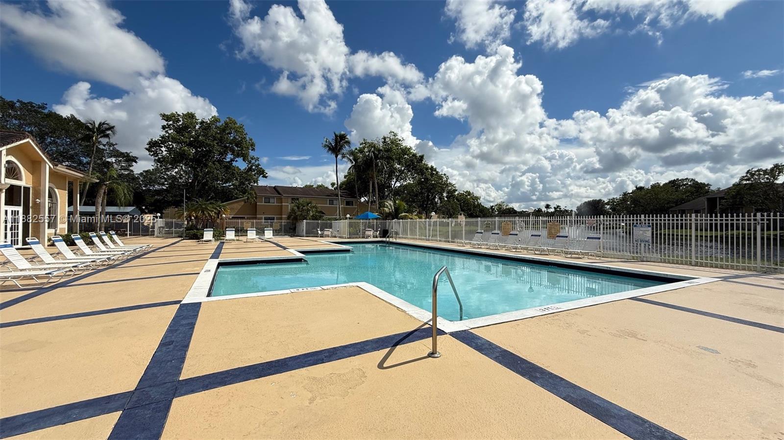 PALMS OF PEMBROKE CONDO - Residential Lease
