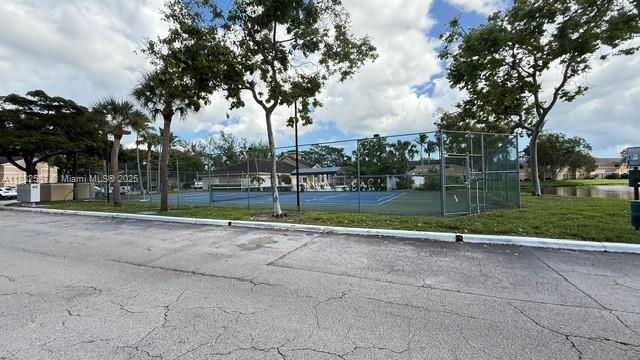 PALMS OF PEMBROKE CONDO - Residential Lease