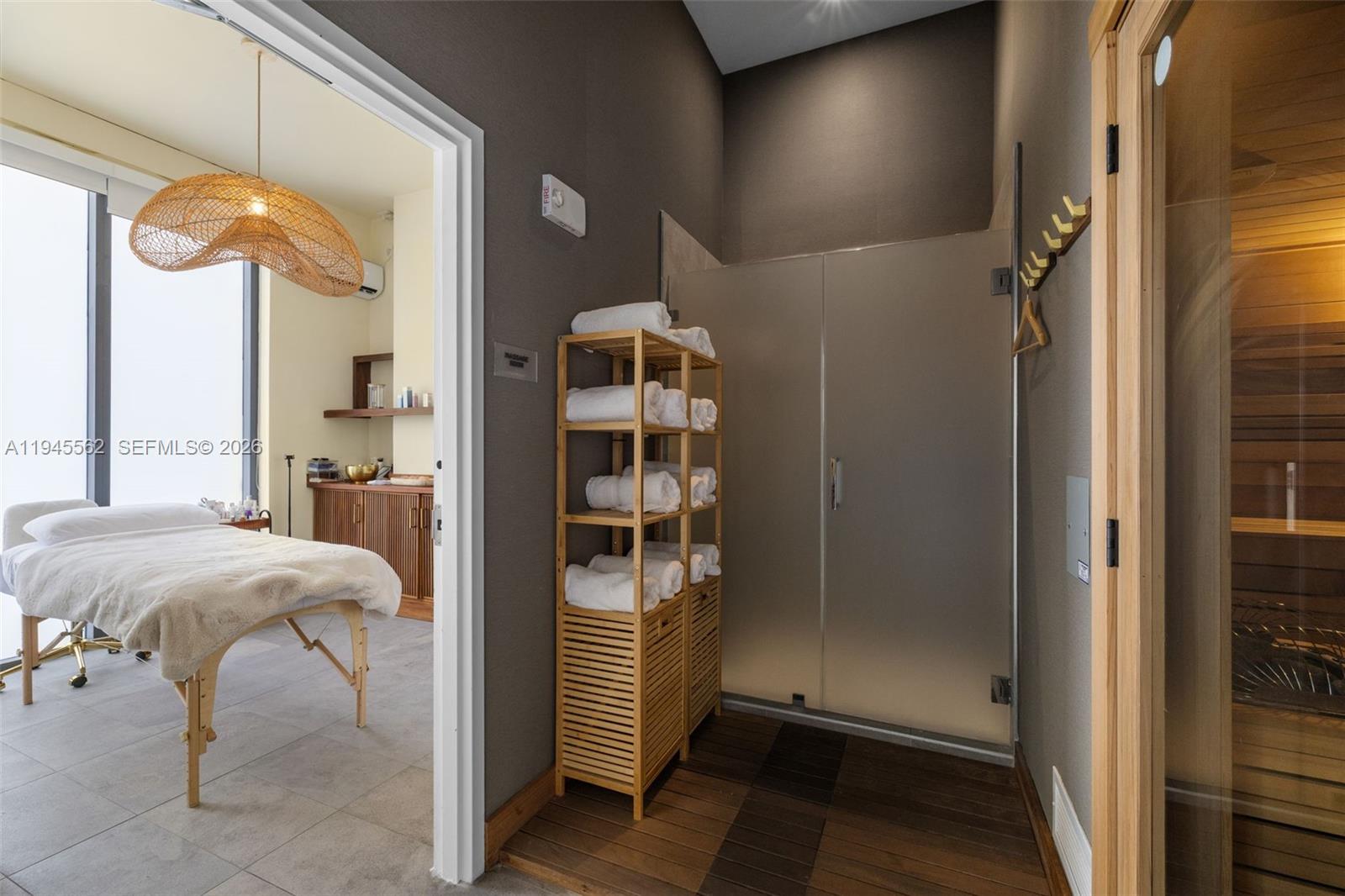 SMART BRICKELL - Residential