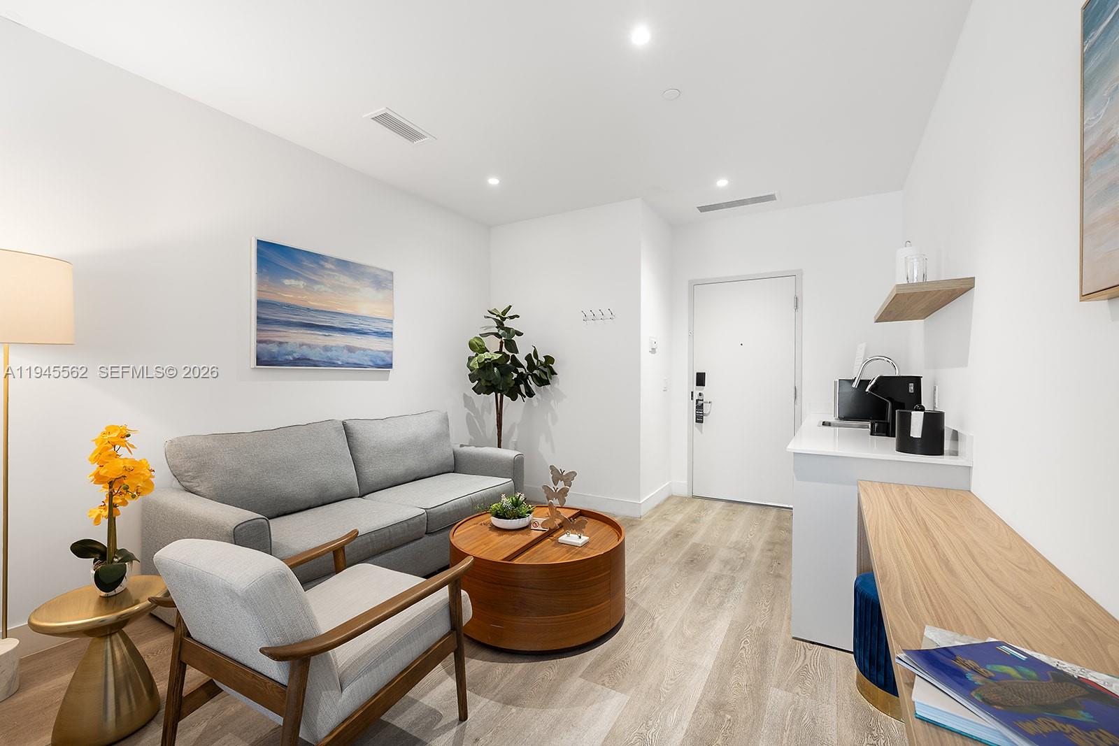 SMART BRICKELL - Residential