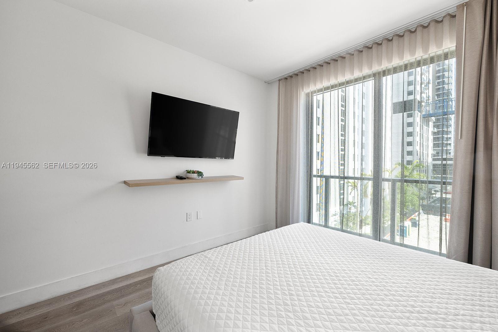 SMART BRICKELL - Residential