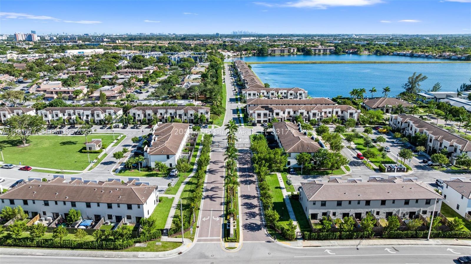 VIA VENTURA NEIGHBORHOOD - Residential Lease