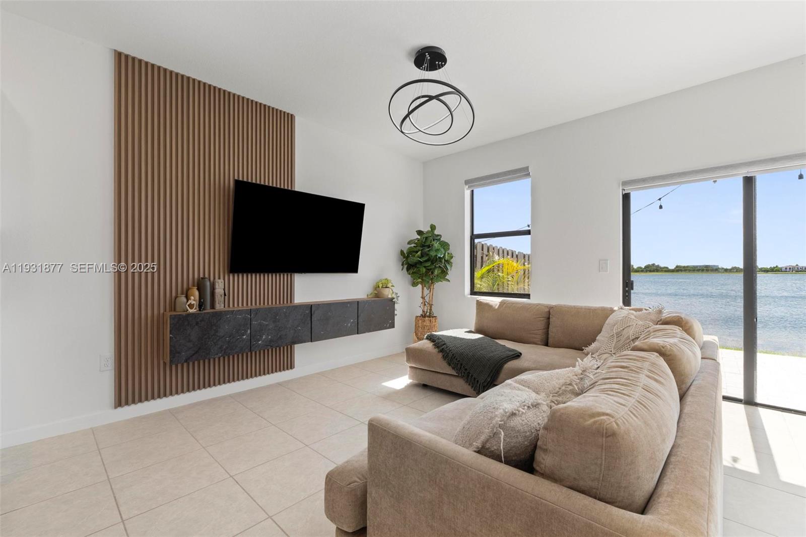 VIA VENTURA NEIGHBORHOOD - Residential Lease