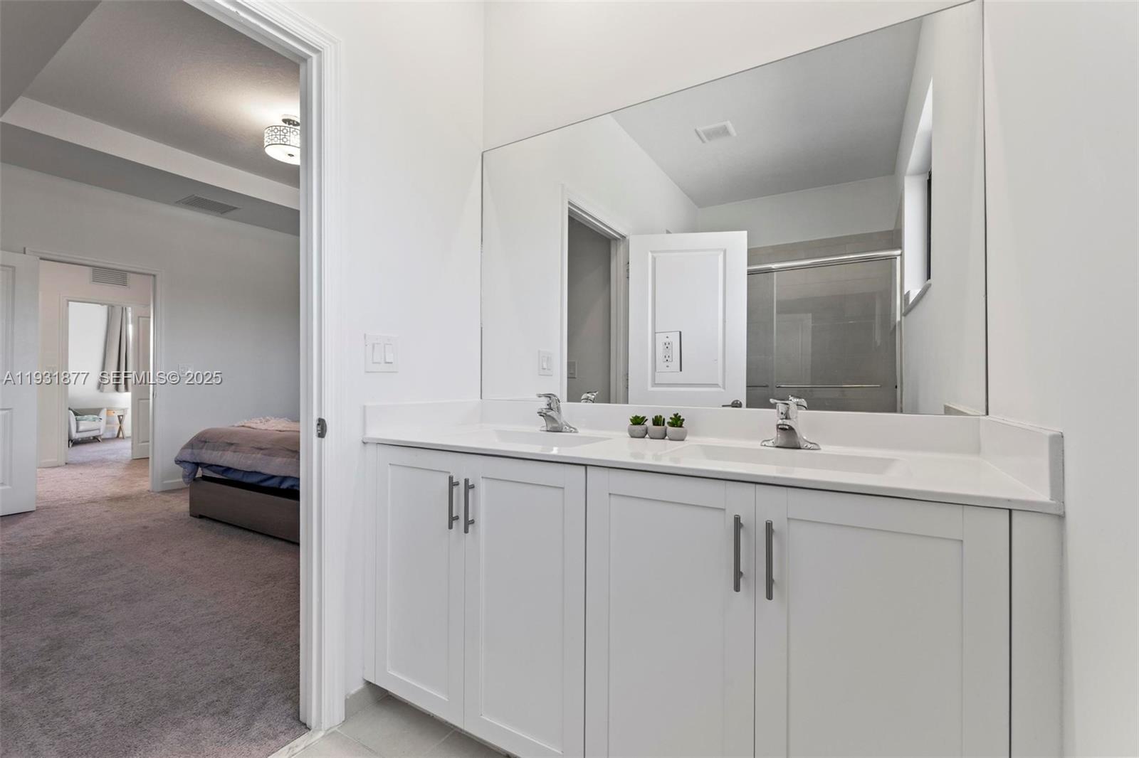 VIA VENTURA NEIGHBORHOOD - Residential Lease