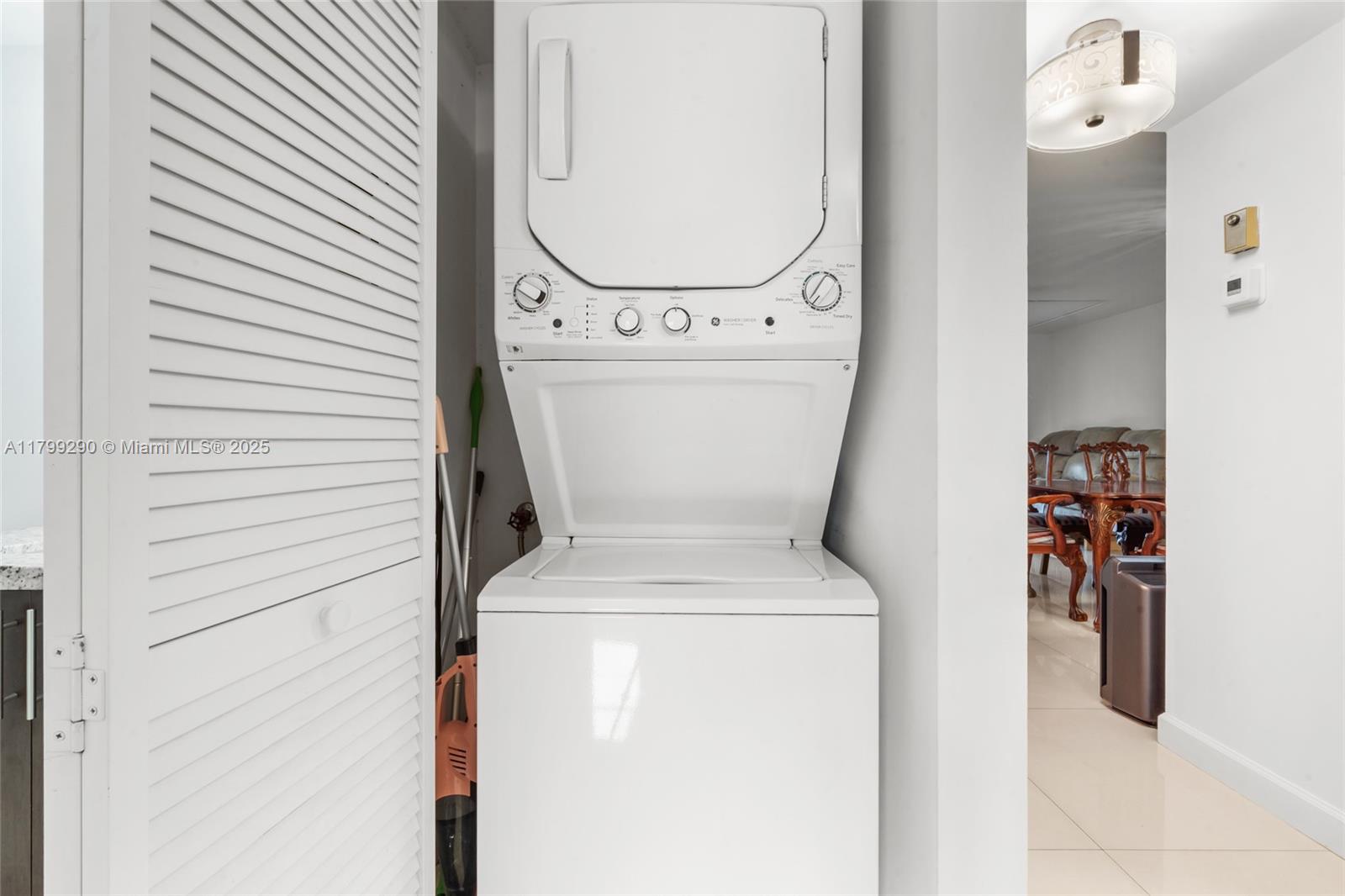 CAMBRIDGE AT CENTURY VILL - Residential