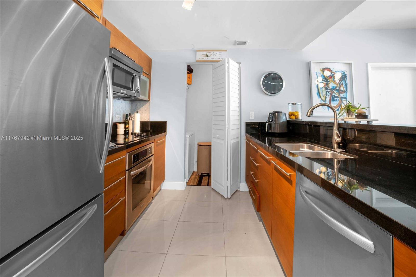 VIZCAYNE SOUTH CONDO - Residential Lease