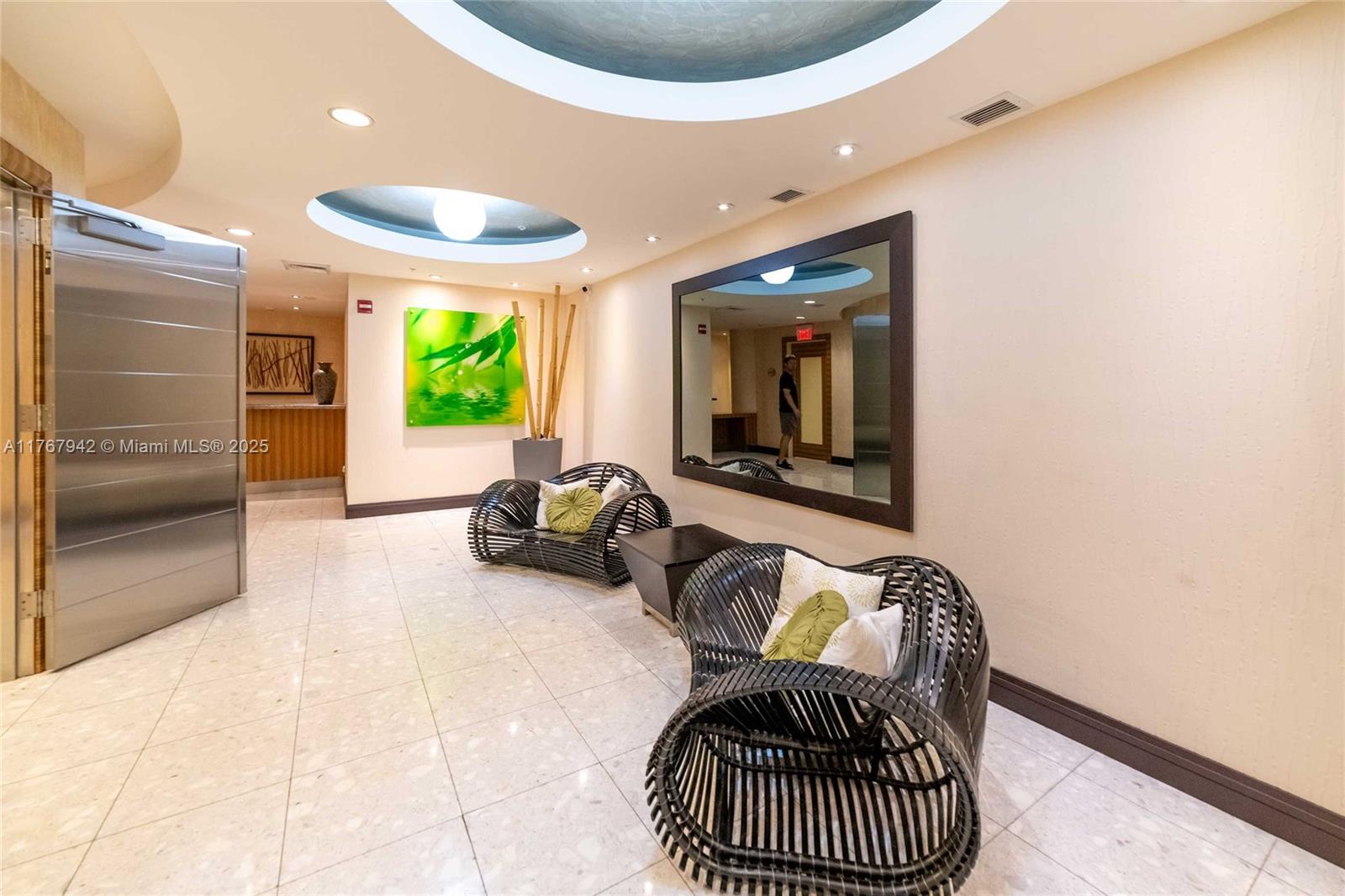 VIZCAYNE SOUTH CONDO - Residential Lease