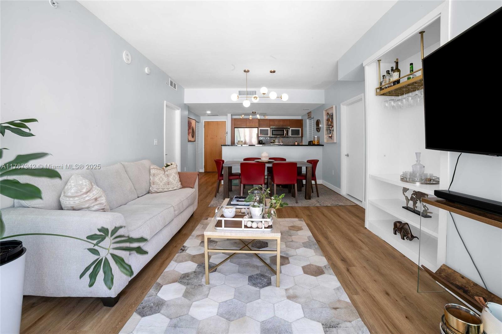 VIZCAYNE SOUTH CONDO - Residential Lease