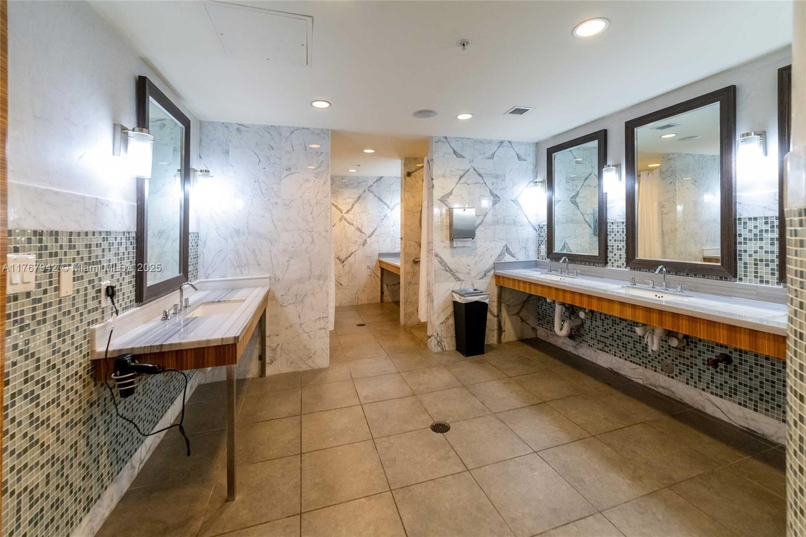 VIZCAYNE SOUTH CONDO - Residential Lease