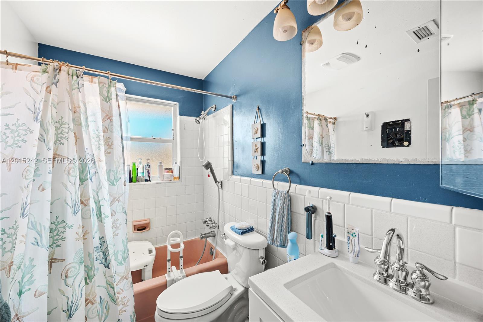 PALM BEACH CABANA COLONY - Residential