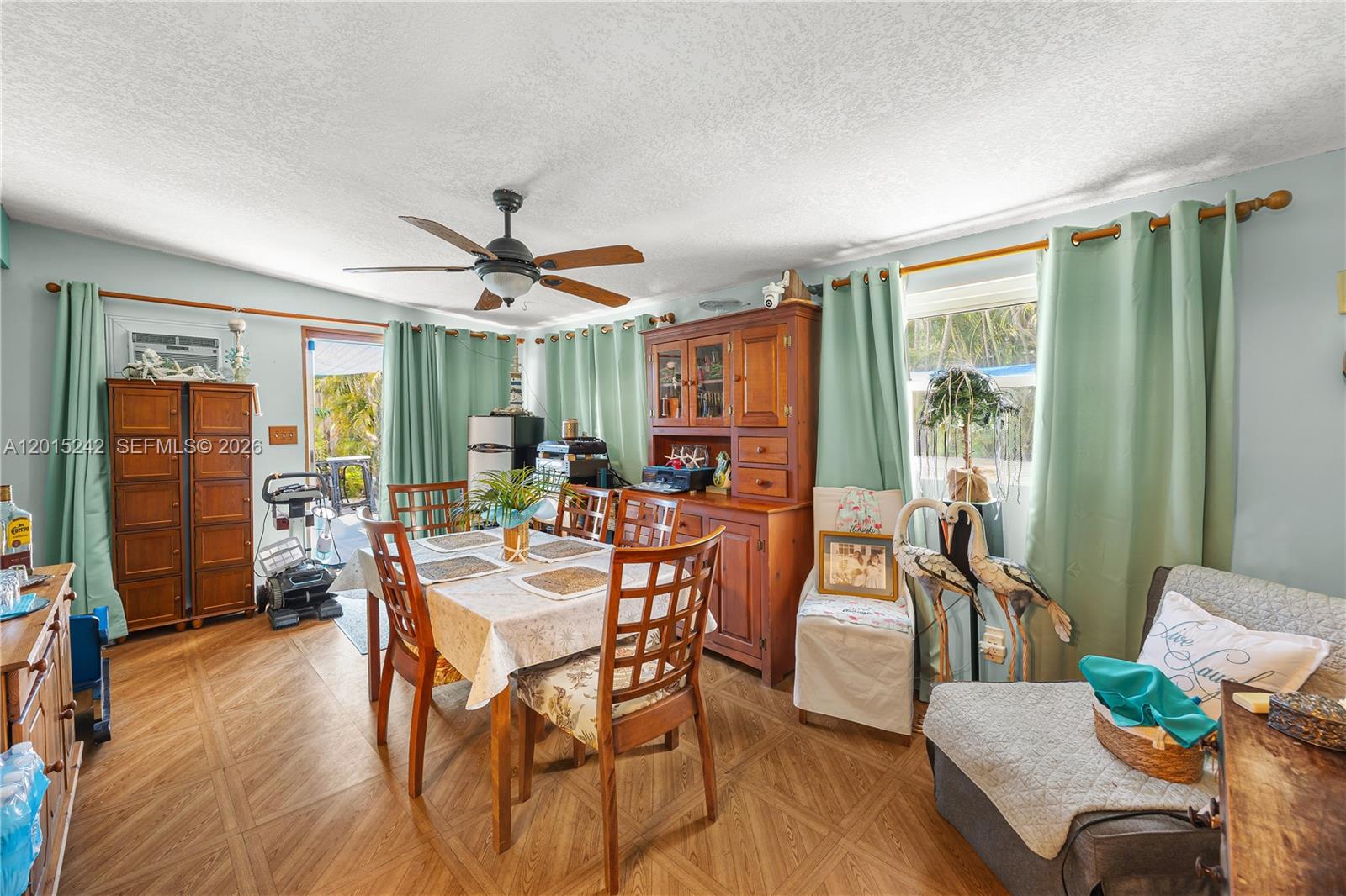 PALM BEACH CABANA COLONY - Residential