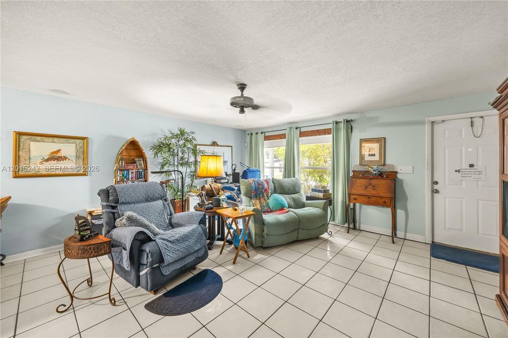 Photo of 3664 Everglades Rd, Palm Beach Gardens, FL 33410 (MLS # A12015242)