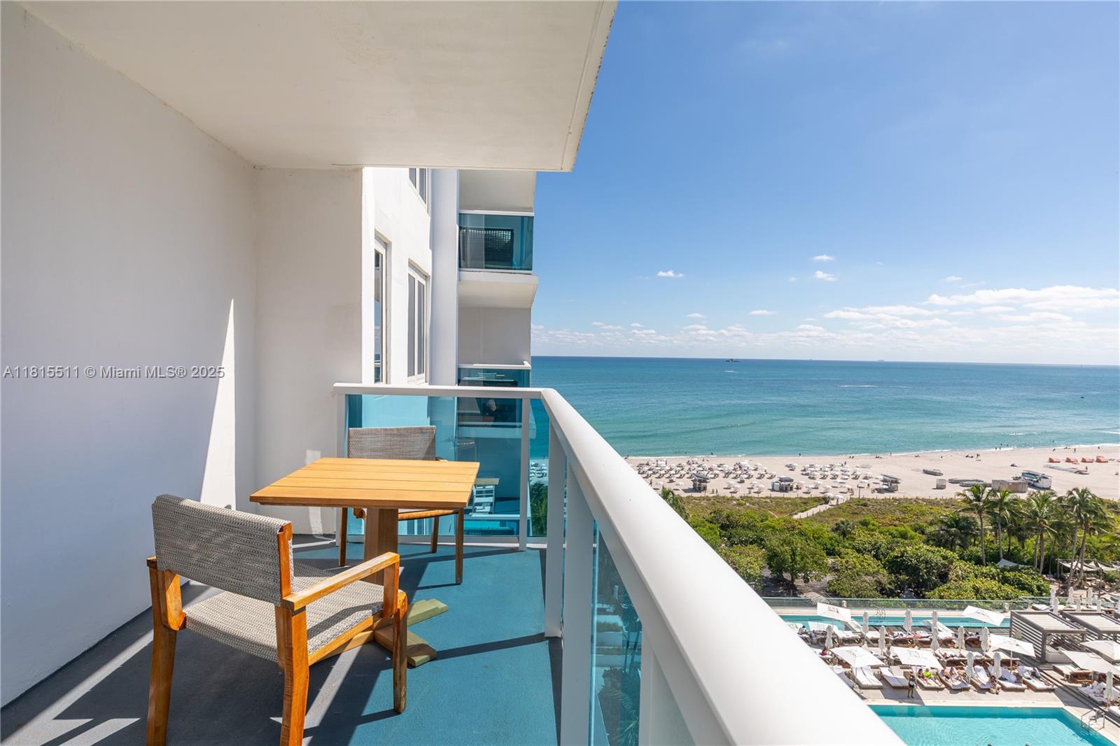 1 HOTEL - Residential Lease