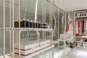 1 HOTEL - Residential Lease