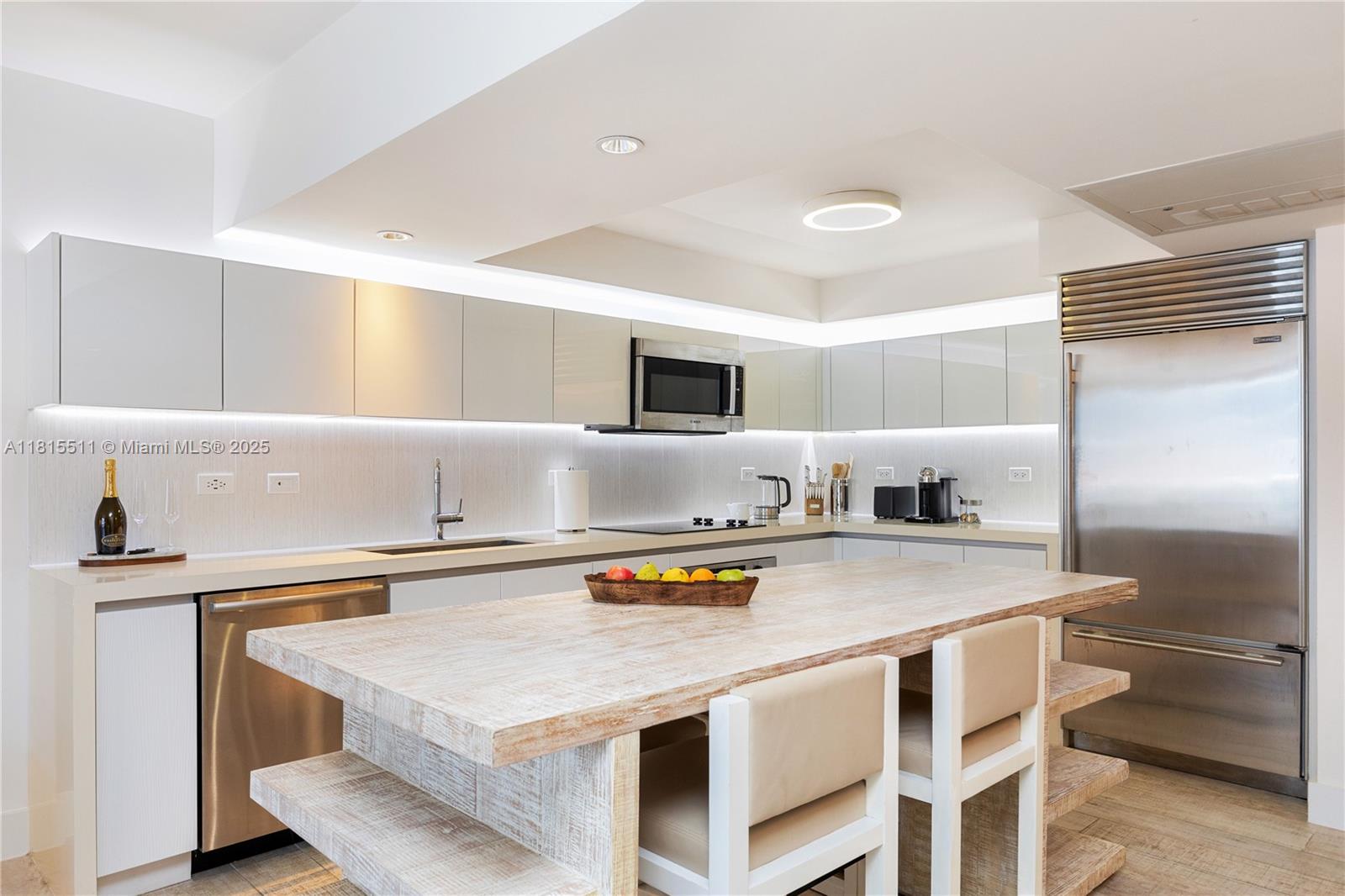 1 HOTEL - Residential Lease