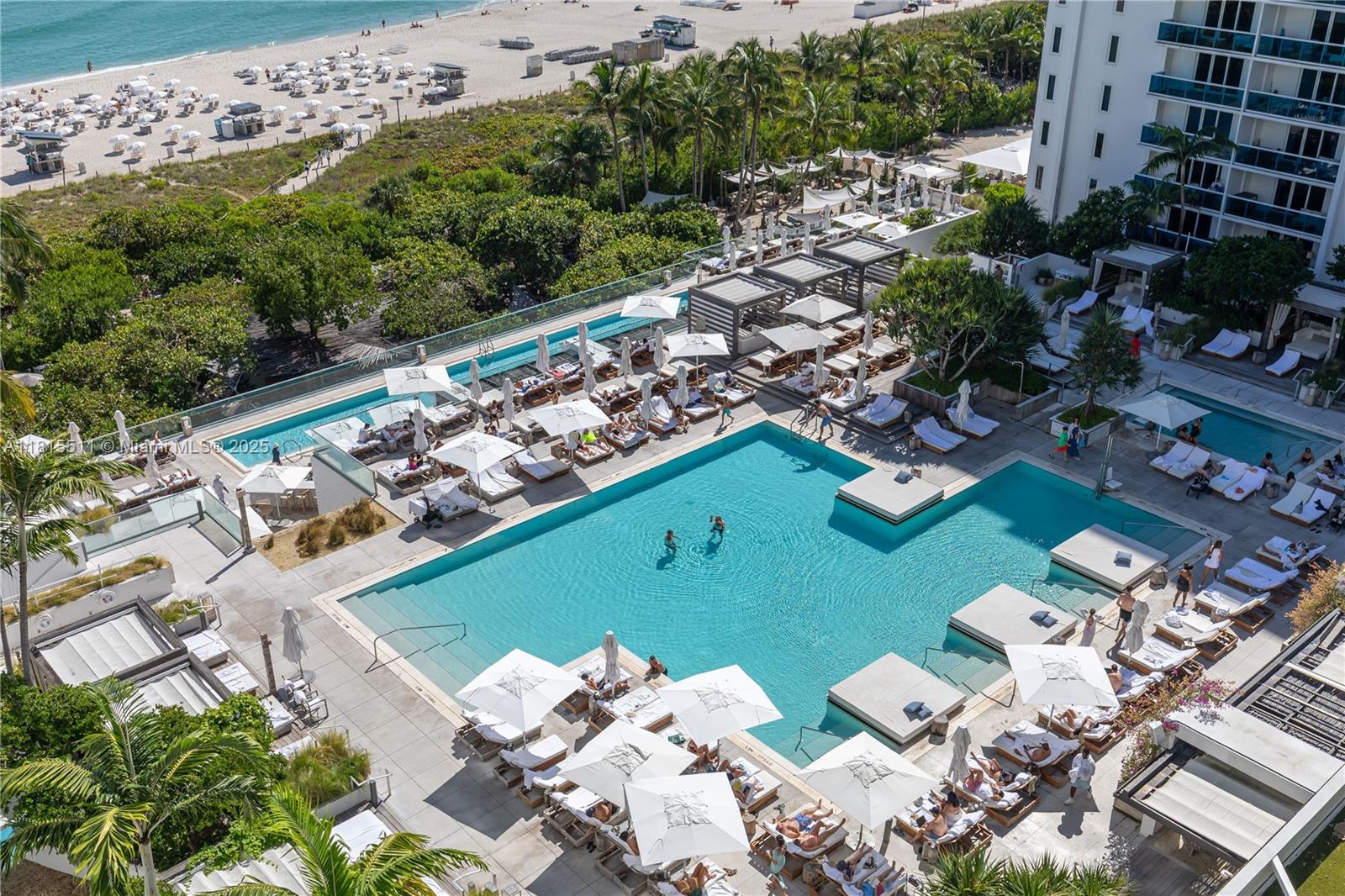 1 HOTEL - Residential Lease