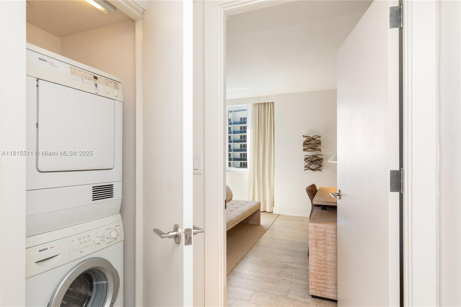 1 HOTEL - Residential Lease