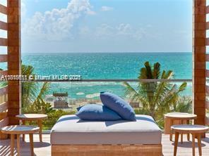 1 HOTEL - Residential Lease