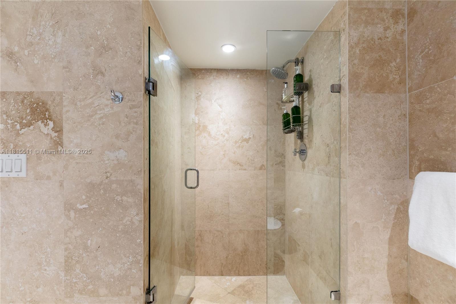 1 HOTEL - Residential Lease