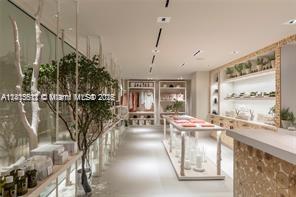 1 HOTEL - Residential Lease