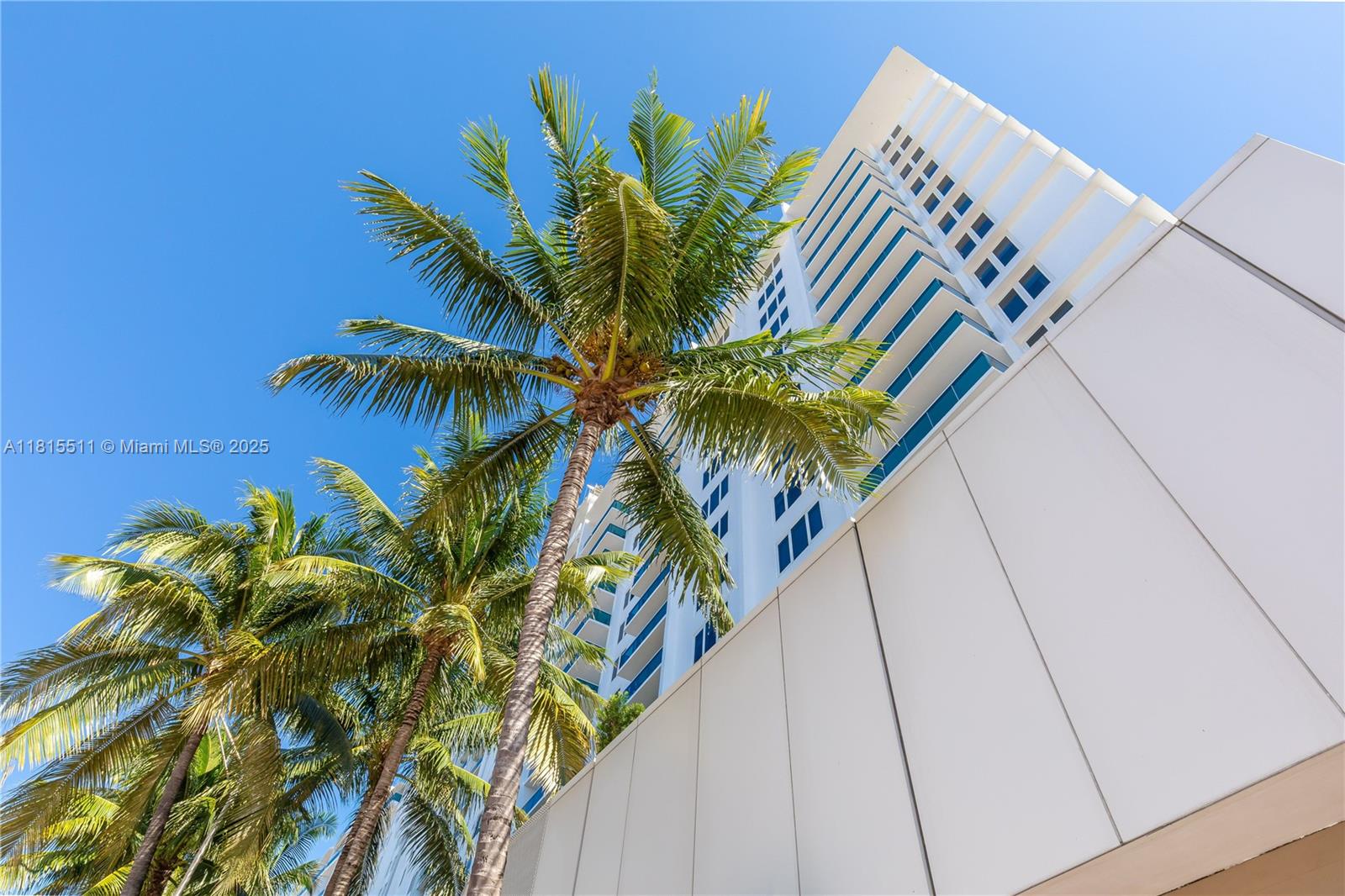 1 HOTEL - Residential Lease