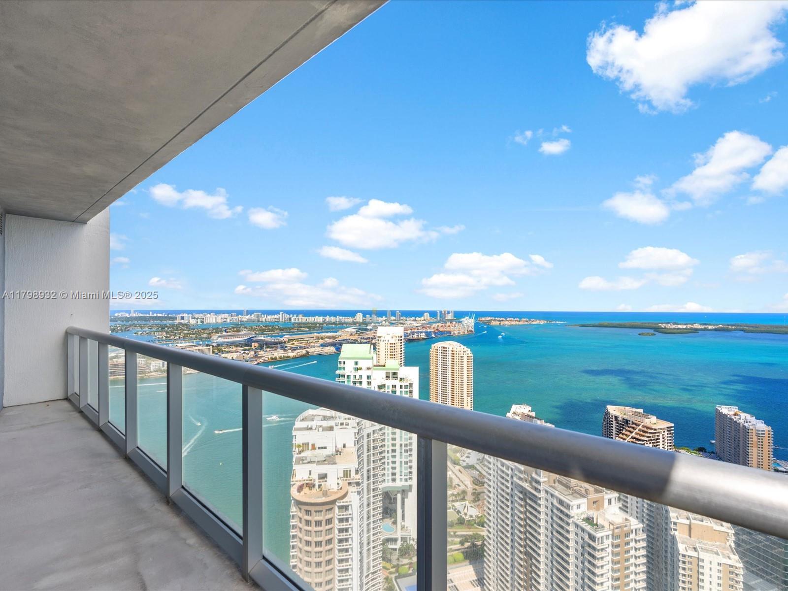 Property for Sale at 475 Brickell Ave 5507, Miami, Broward County, Florida - Bedrooms: 1 
Bathrooms: 1  - $899,000