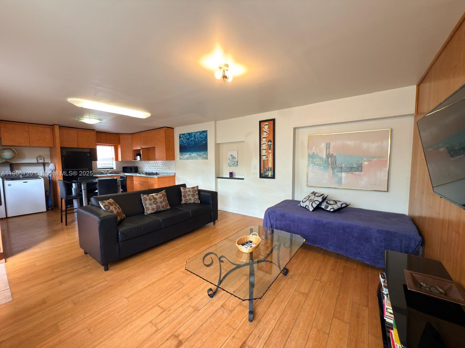 SUNRISE GOLF VLG SEC 24 - Residential Lease