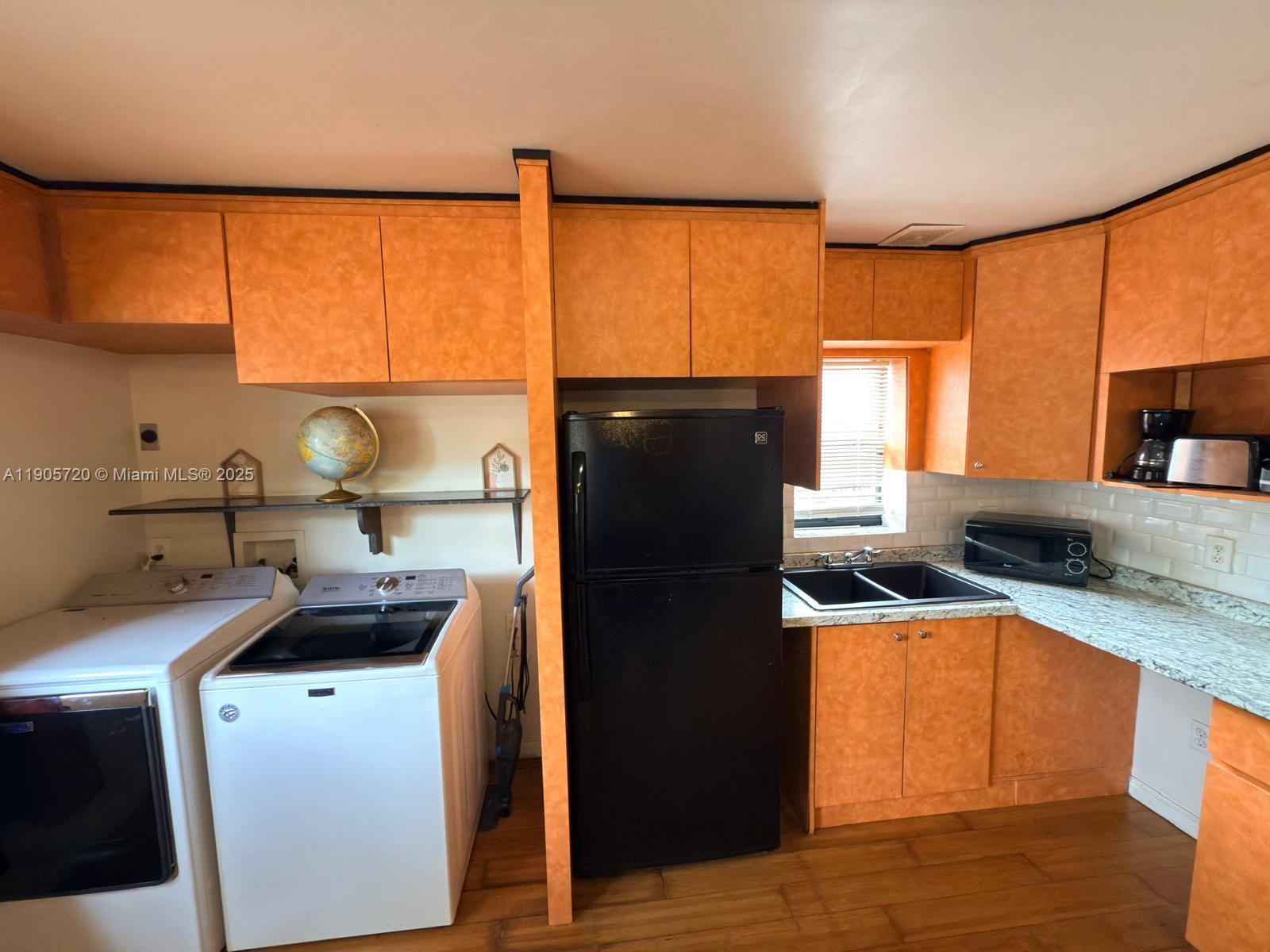 SUNRISE GOLF VLG SEC 24 - Residential Lease